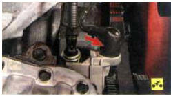Датчик положения коленчатого вала двигателя, состоящий из магнита и обмотки,